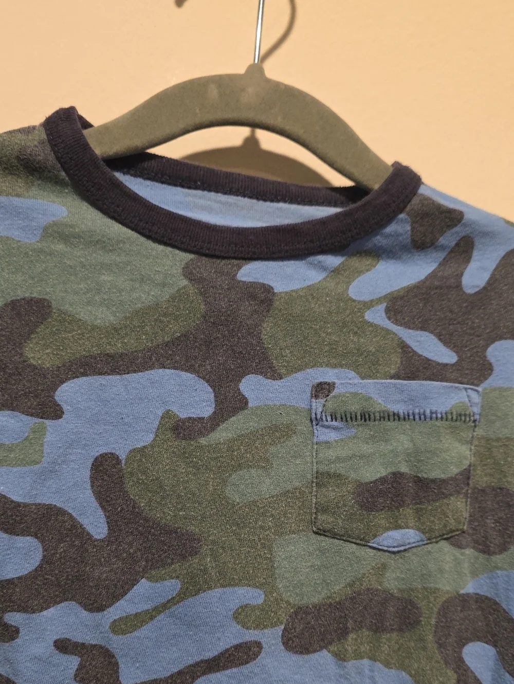 GAP Kids Blue & Green Camo Long-Sleeve Tee 4 T Pocket
